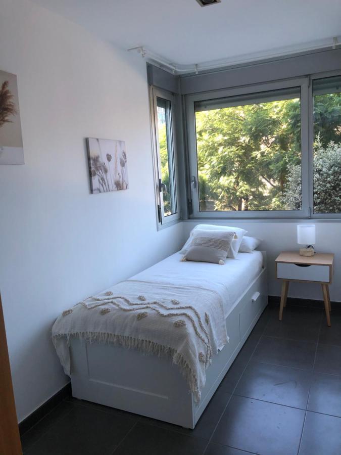 סנט אדריה דה בסוס Standing Apartment Barcelona Forum מראה חיצוני תמונה