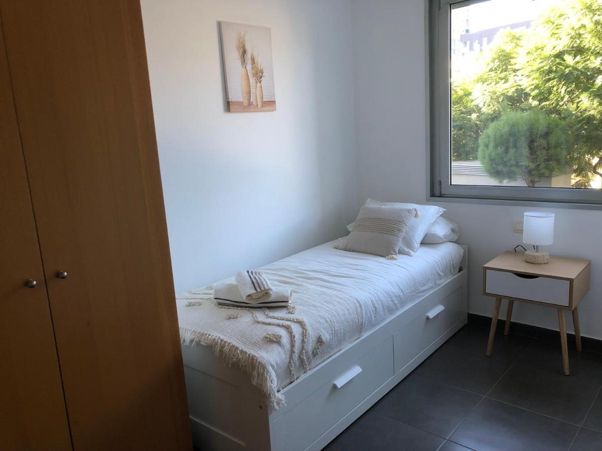 סנט אדריה דה בסוס Standing Apartment Barcelona Forum מראה חיצוני תמונה